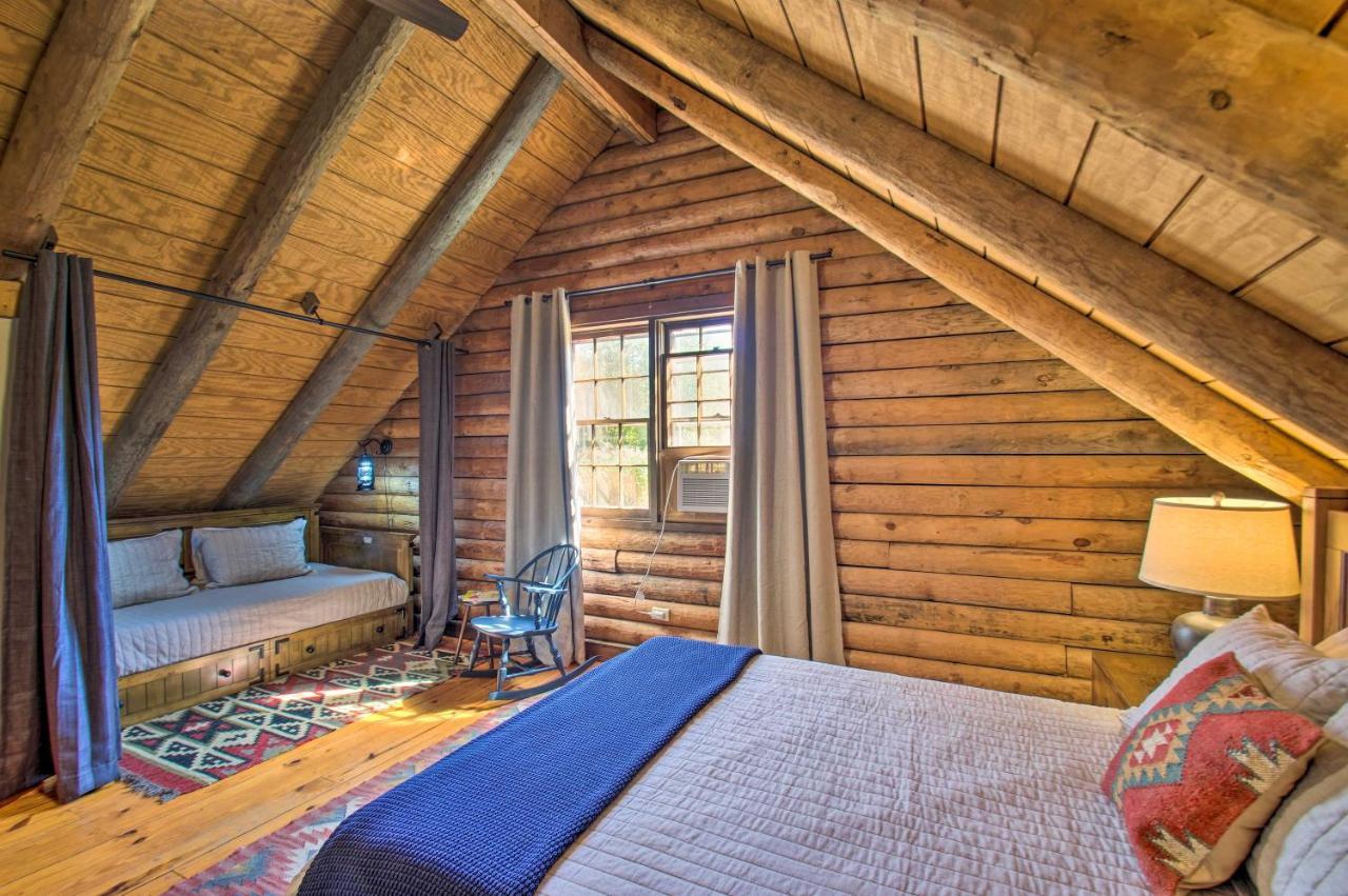 Cozy Log Cabin Getaway With Fire Pit And 3 Acres! Ruckersville Dış mekan fotoğraf