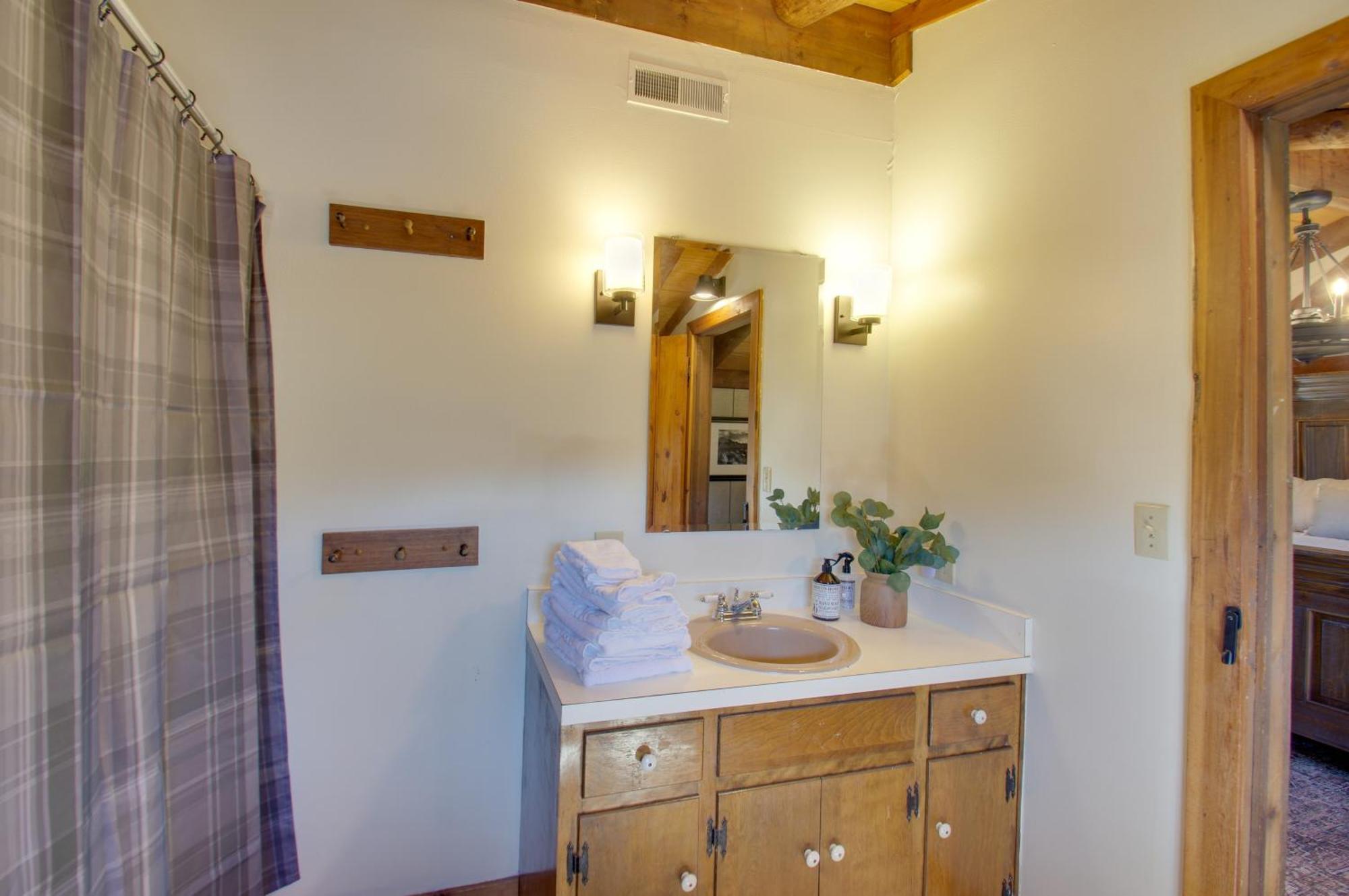 Cozy Log Cabin Getaway With Fire Pit And 3 Acres! Ruckersville Dış mekan fotoğraf