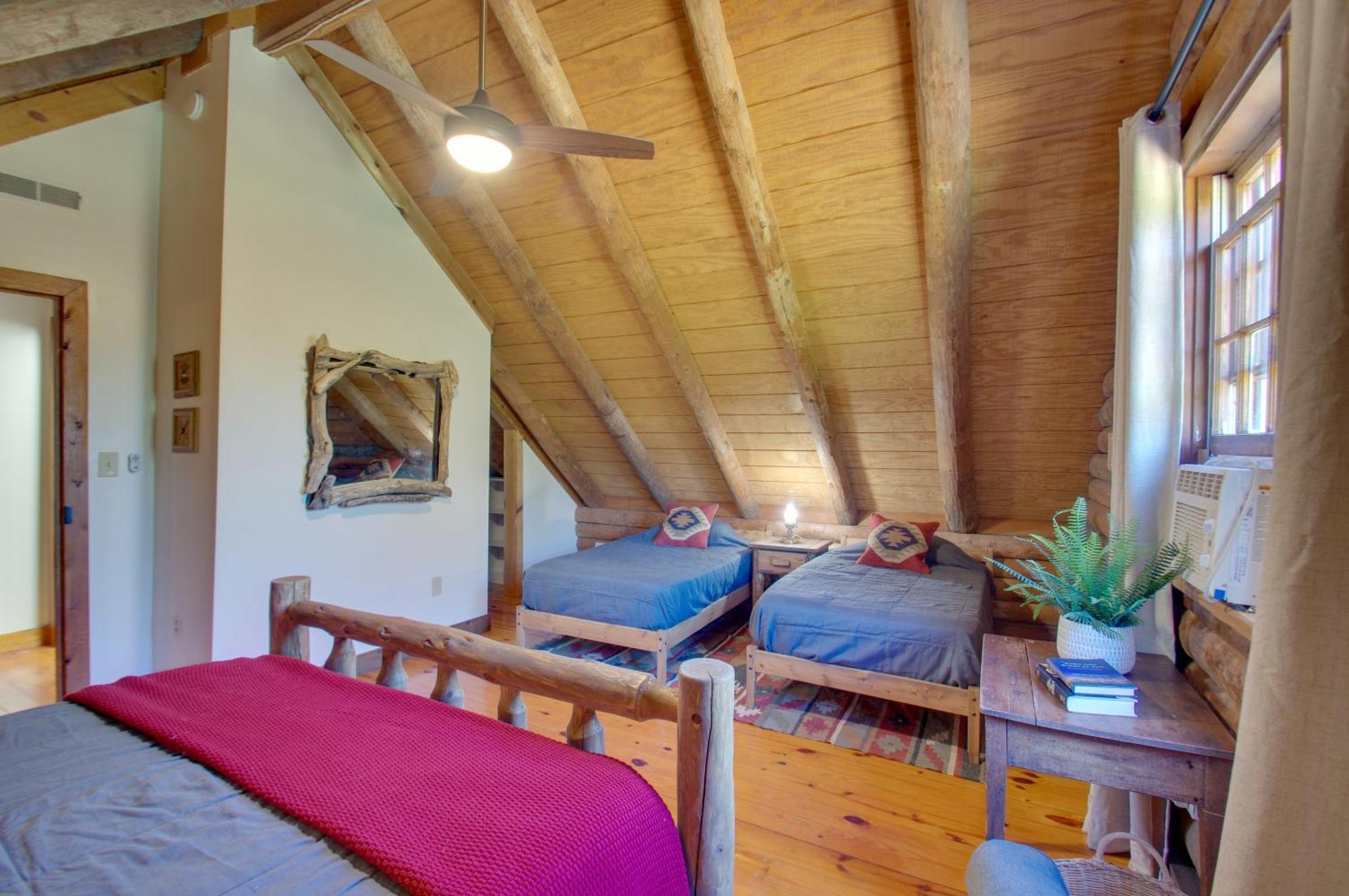 Cozy Log Cabin Getaway With Fire Pit And 3 Acres! Ruckersville Dış mekan fotoğraf