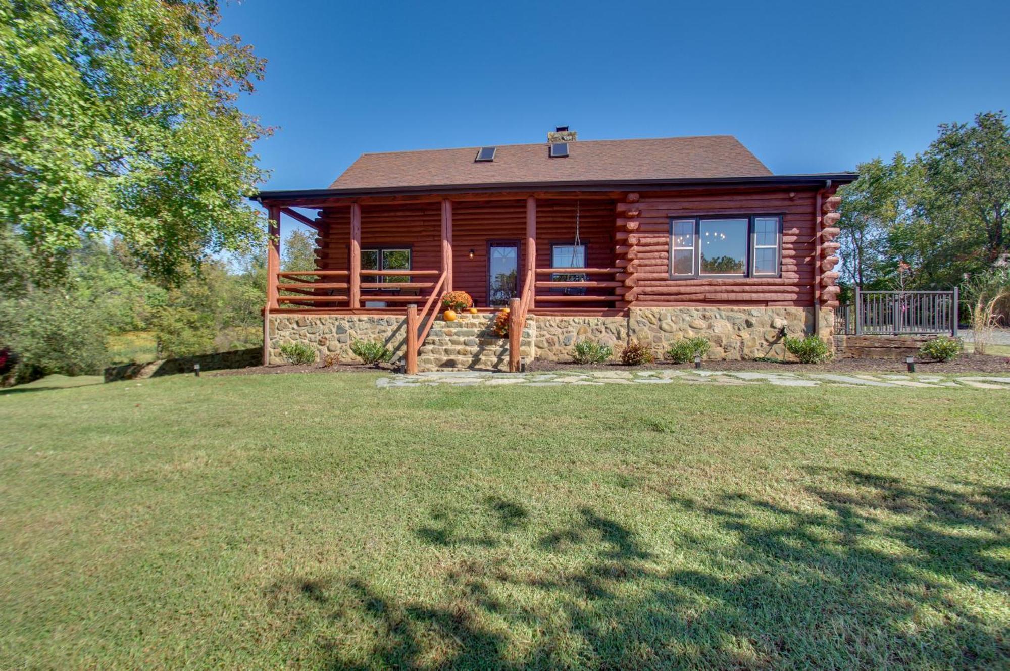 Cozy Log Cabin Getaway With Fire Pit And 3 Acres! Ruckersville Dış mekan fotoğraf